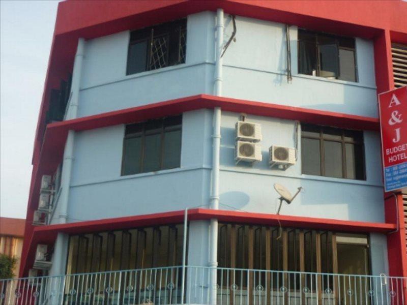 A&J Budget Hotel 亞庇 外观 照片